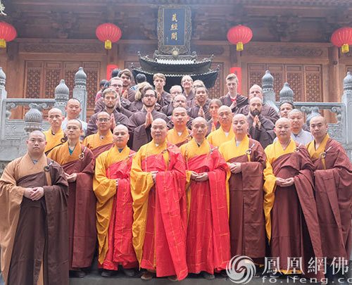 2-Day Private Trip to Shaolin Temple and Sanhuang Village Resort from Beijing