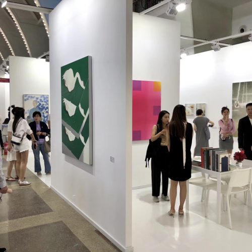 Private Beijing Art Tour including Red Gate Gallery, 798 Art Zone and Guanfu Museum