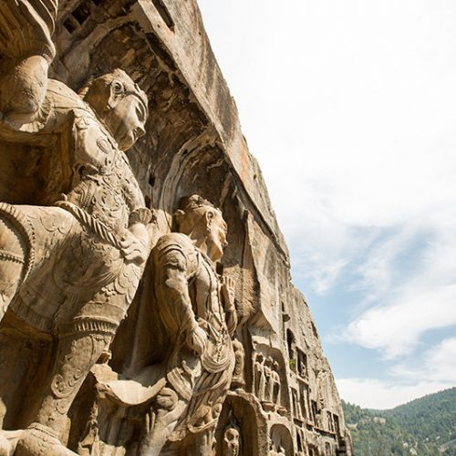 All Inclusive Luoyang Private Day Tour to Longmen Grottoes and White Horse Temple