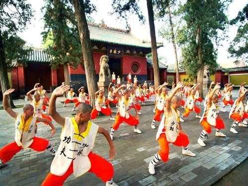 Luoyang Private Day Trip to Shaolin Temple with Flexiable Departure Time