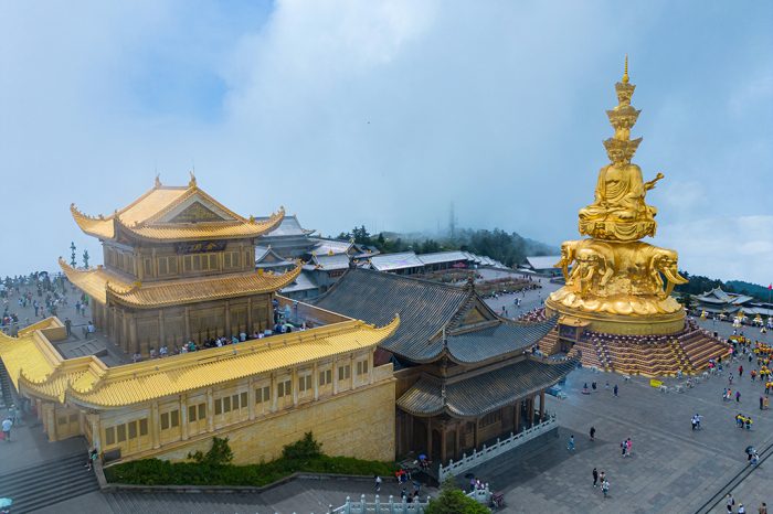 Chengdu Private Day Tour to Emei Mountain with Lunch and Cable Car Ride