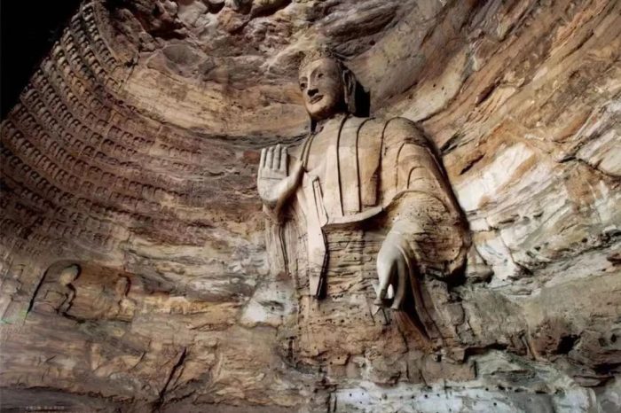 Beijing Private Day Tour to Hanging Temple and Yungang Grottoes by Bullet Train