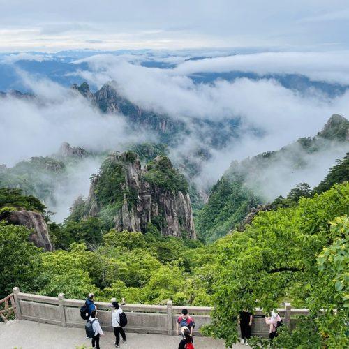 11 Days Shanghai Huangshan Xian Beijing China Bullet Train Tour